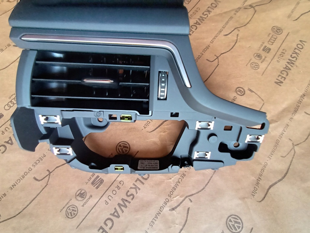 фото №10, Решітка обдув повітря a4 b9 a5 f5 pooświetlana 8w1820901b idealna 72km