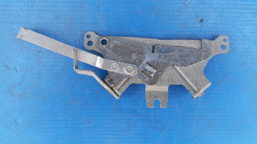 фото №7, 148846 защита кронштейн лампы перед audi a6 c5