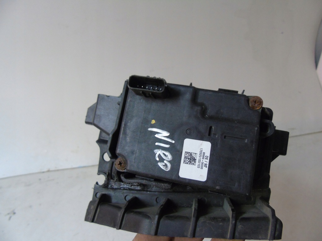 фото №10, Kia niro жалюзи воздуховод воздуха 86950-g5000