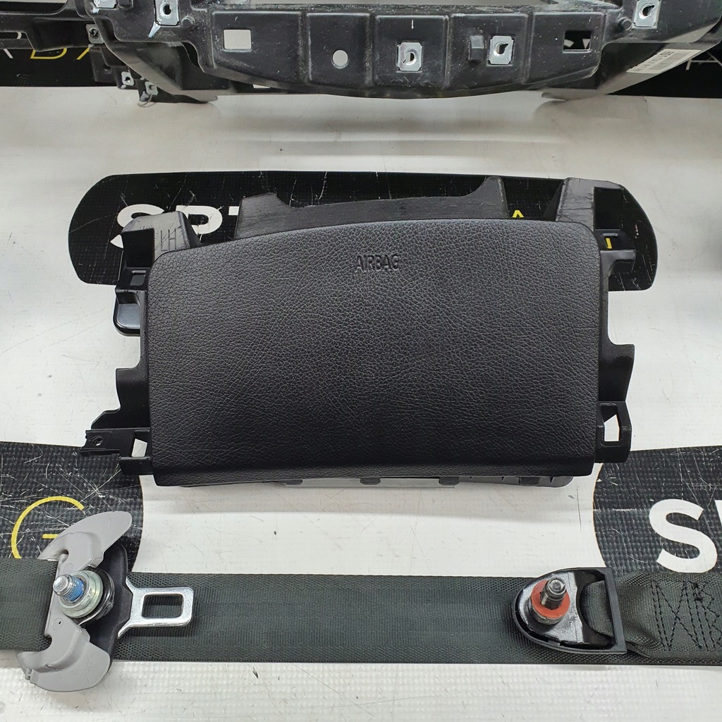 фото №7, Hyundai i40 приборная панель консоль приборная панель pulpit подушки безопасности подушка безопасности ремни stare возврат