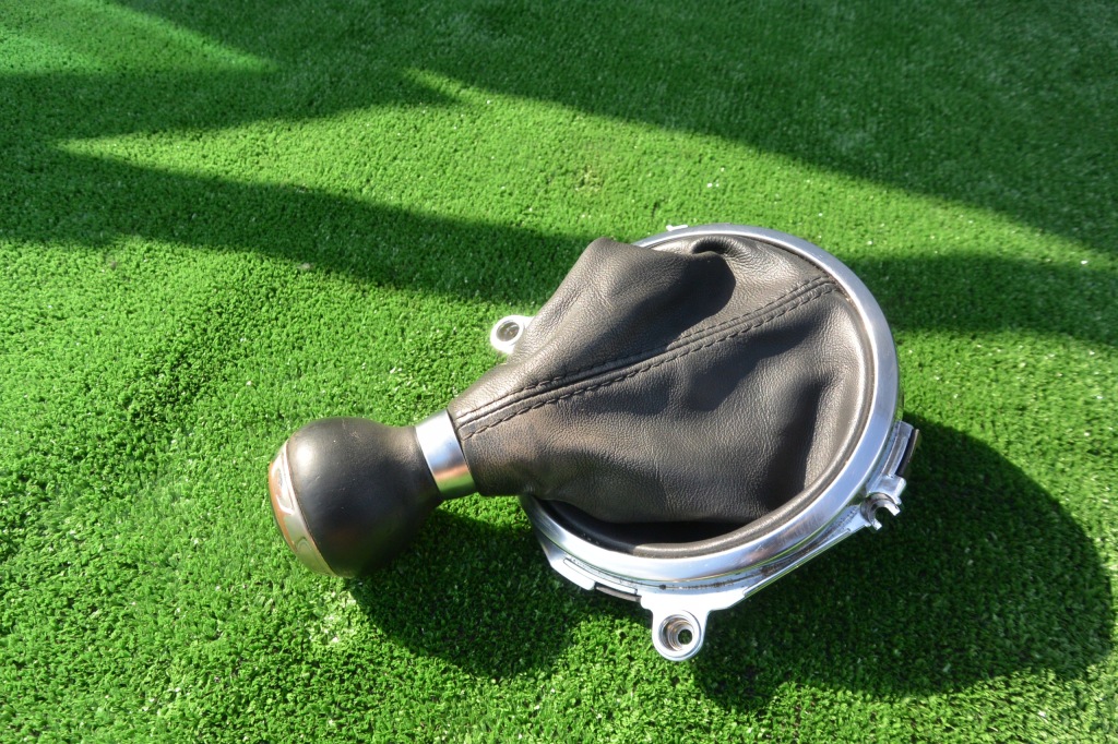 фото №1, Ручка чехол переключения передач kpl audi tt 8j механическая коробка передач