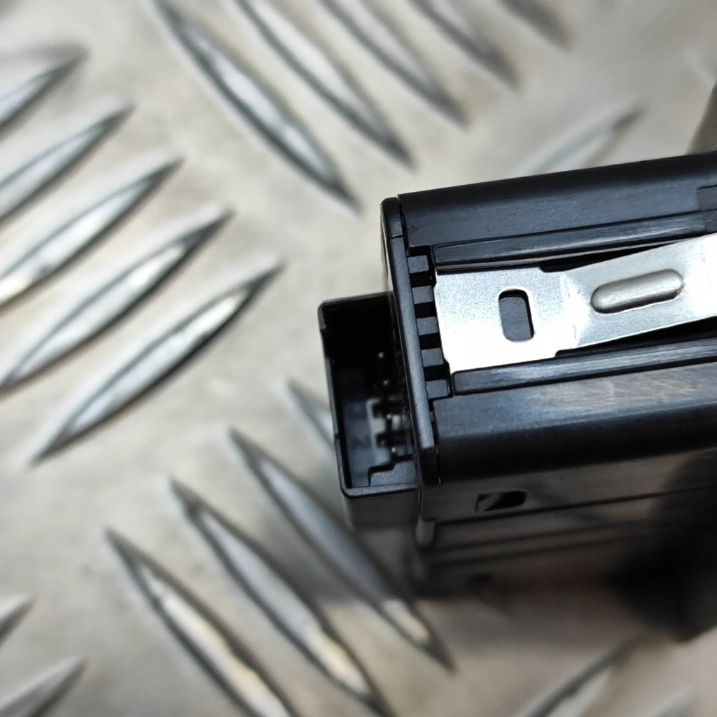 фото №8, Bmw 4 f32 f33 2018 кнопка открывания крышки багажника