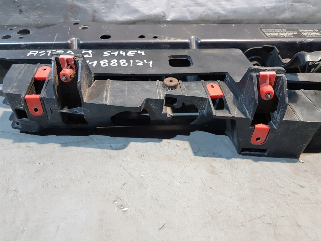 фото №8, Opel astra j lift защита верхний поперечина передний 13264477 + замок капот