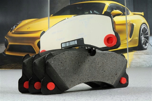 фото №2, Porsche 970 panamera тормозные колодки тормозные, pccb, l+r