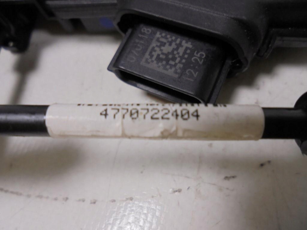 Замок дверь правый перед кассета каркас ручка 805022764r renault captur 15r Оригинал