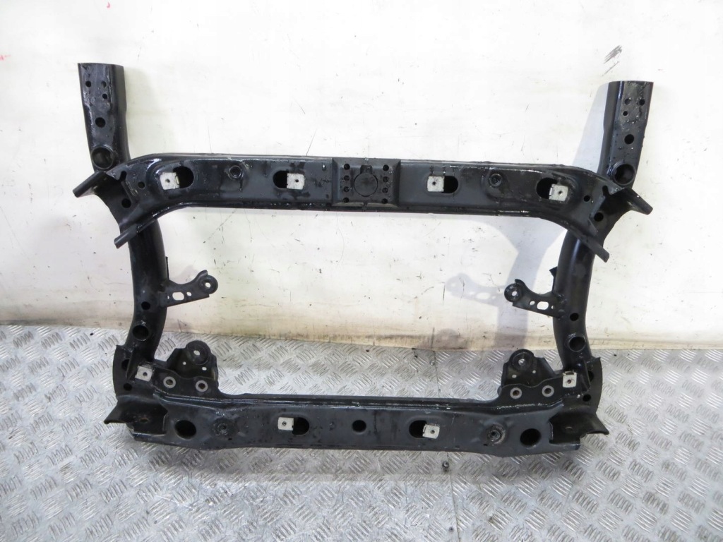 Mercedes w205 подрамник подрамник перед 14- в Украине