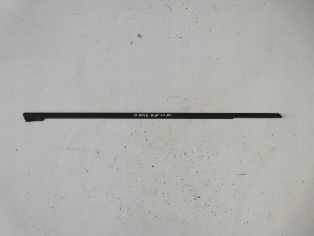 фото №1, Молдинг уплотнитель стекло дверь toledo iv 6ja rapid левая передняя оригинал