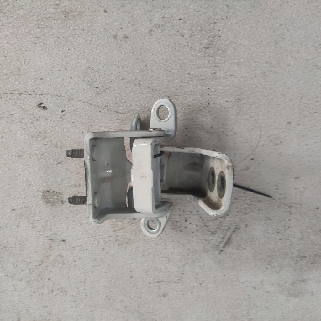 фото №1, Nissan note e12 2013 петли дверь prwy задняя комплект