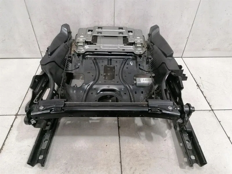 Сиденье bentley 3w3881106a с Разборки