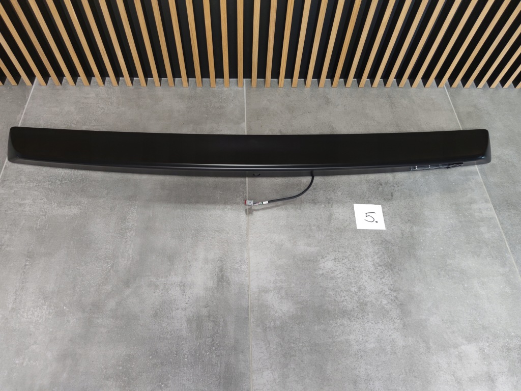 фото №1, Dodge challenger hellcat задний спойлер камера