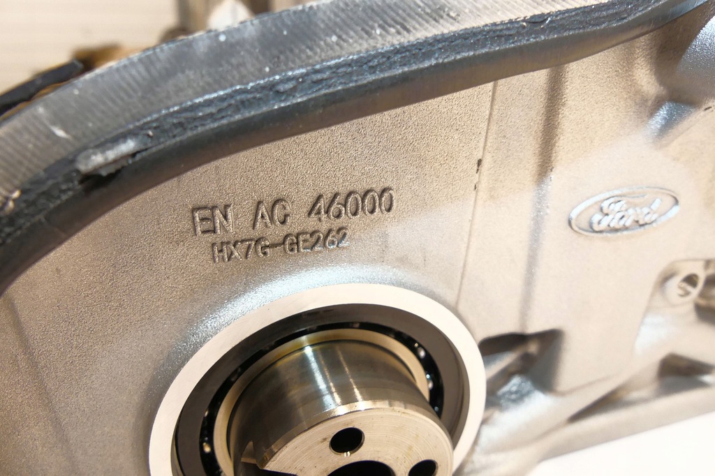 фото №10, Ford fiesta mk8 st puma st 1.5 ecoboost 3cyl валы распределительного вала крышка клапанов