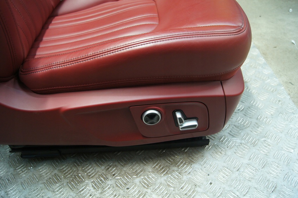 фото №12, Maserati levante сидіння правий пасажира червоний