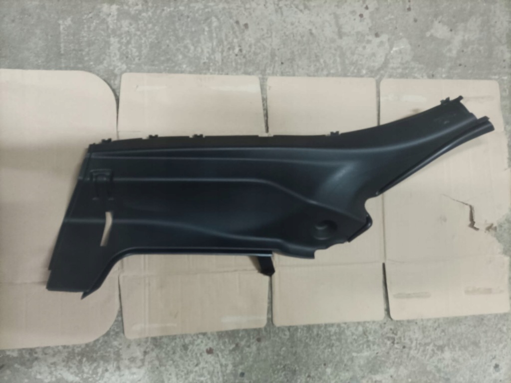 фото №7, Mercedes w117 cla защита обшивка стойка задняя задняя правая левая