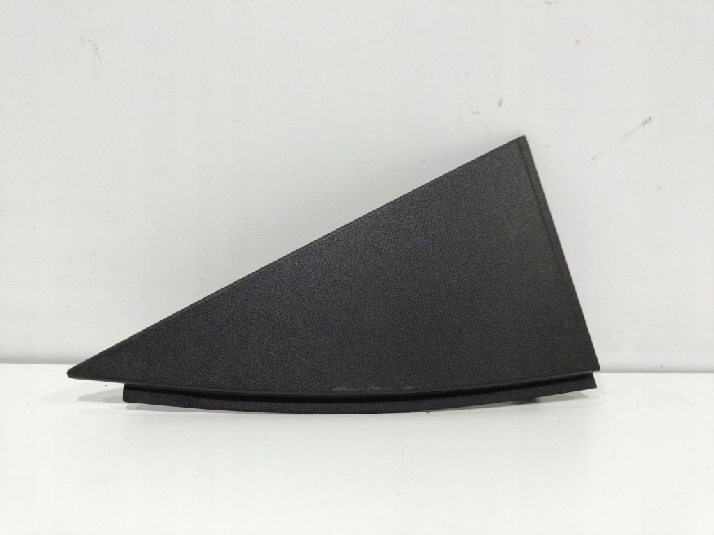 фото №1, Заглушка дверь треугольник правый задняя opel meriva b 13271122