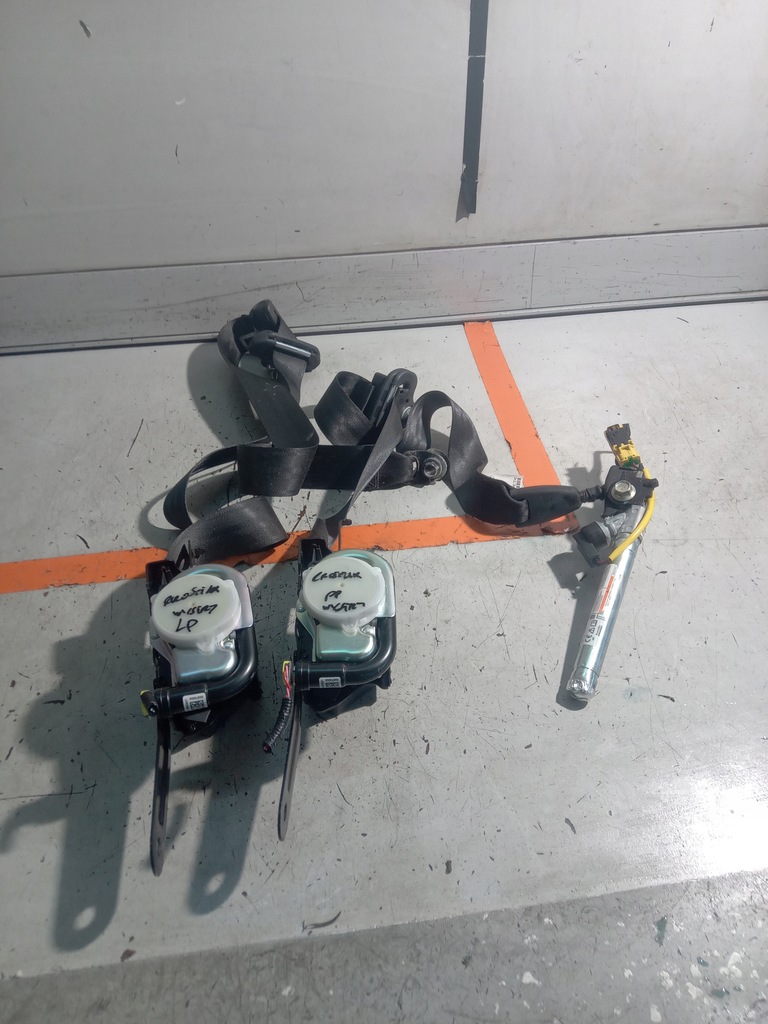 фото №1, Honda jazz v crosstar ремни левый правый перед 2020-