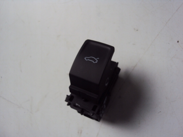 фото №1, Панель кришки задня vw id 4