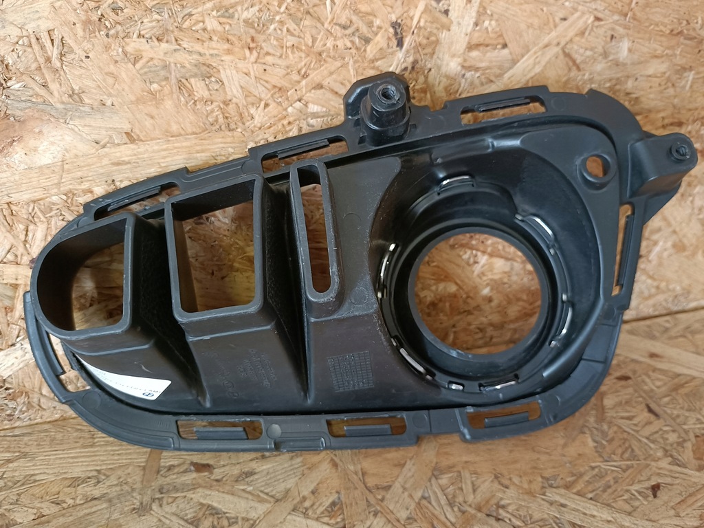 фото №6, Kia rio iv 17- рамка решётка противотуманной фары левый перед