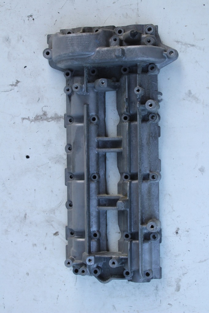 фото №1, Крышка клапанов mercedes 6420101230 v6