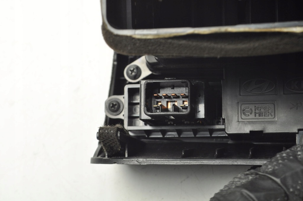 Kia sportage 2 рамка радіо рестайлінг  ґрати 94510-0z000 в Україні