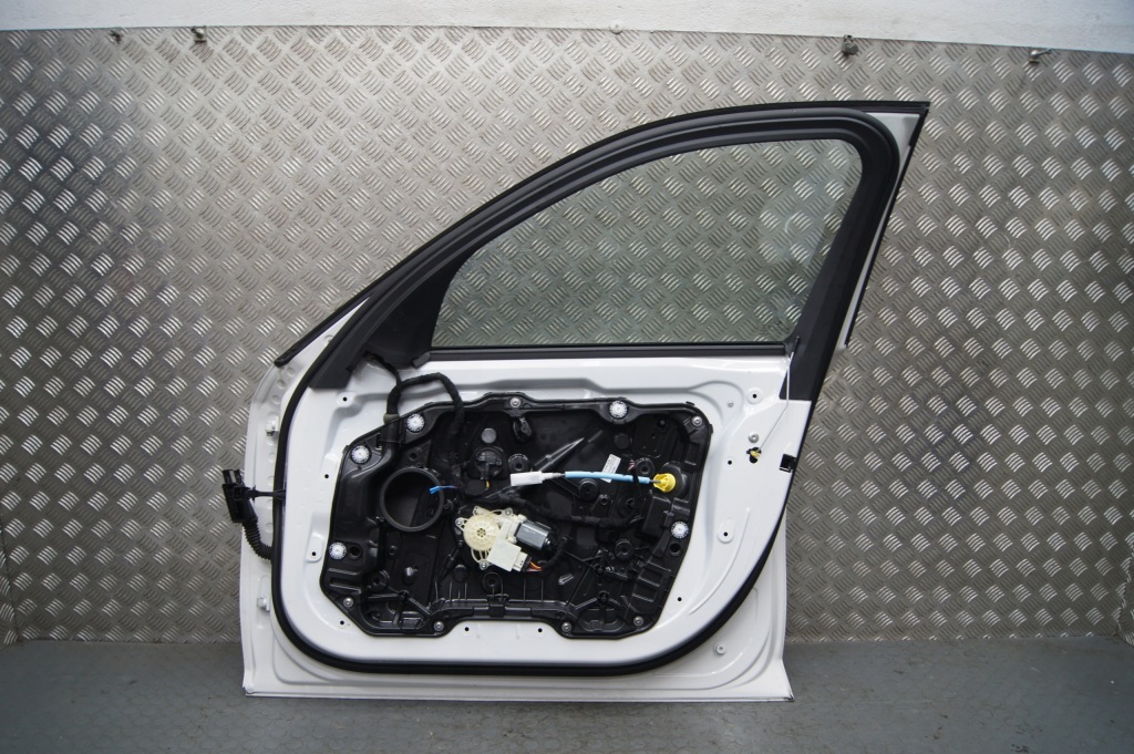 Купити Двері праве передні перед 300 alpineweiss bmw 3 g21