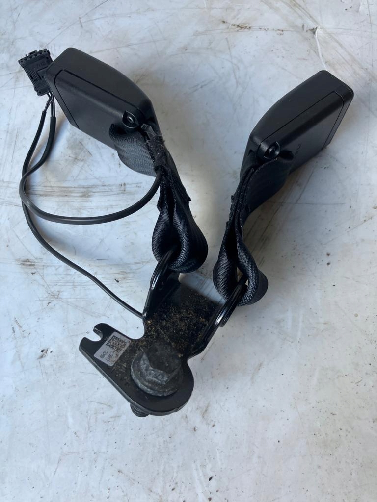 фото №1, Защёлки поперечина задняя 39172069 crossland x