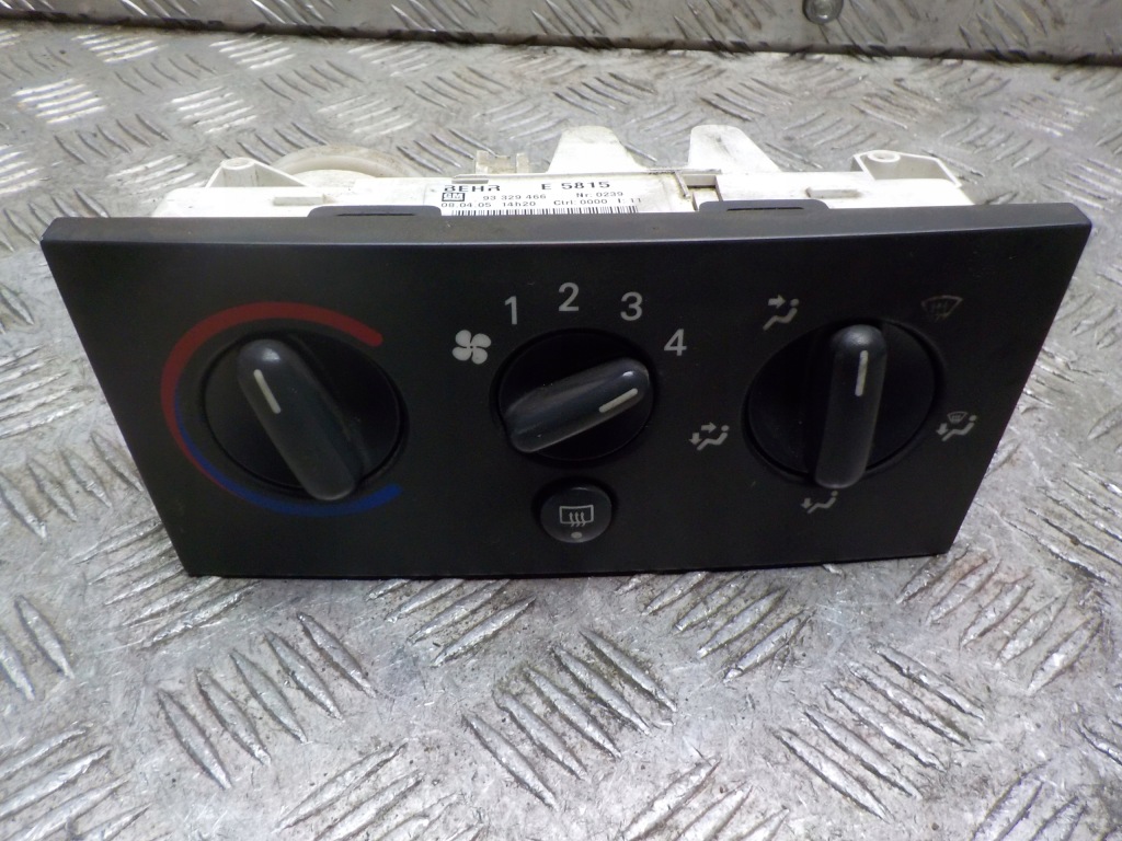 Купити Opel meriva a панель обдув 93329466