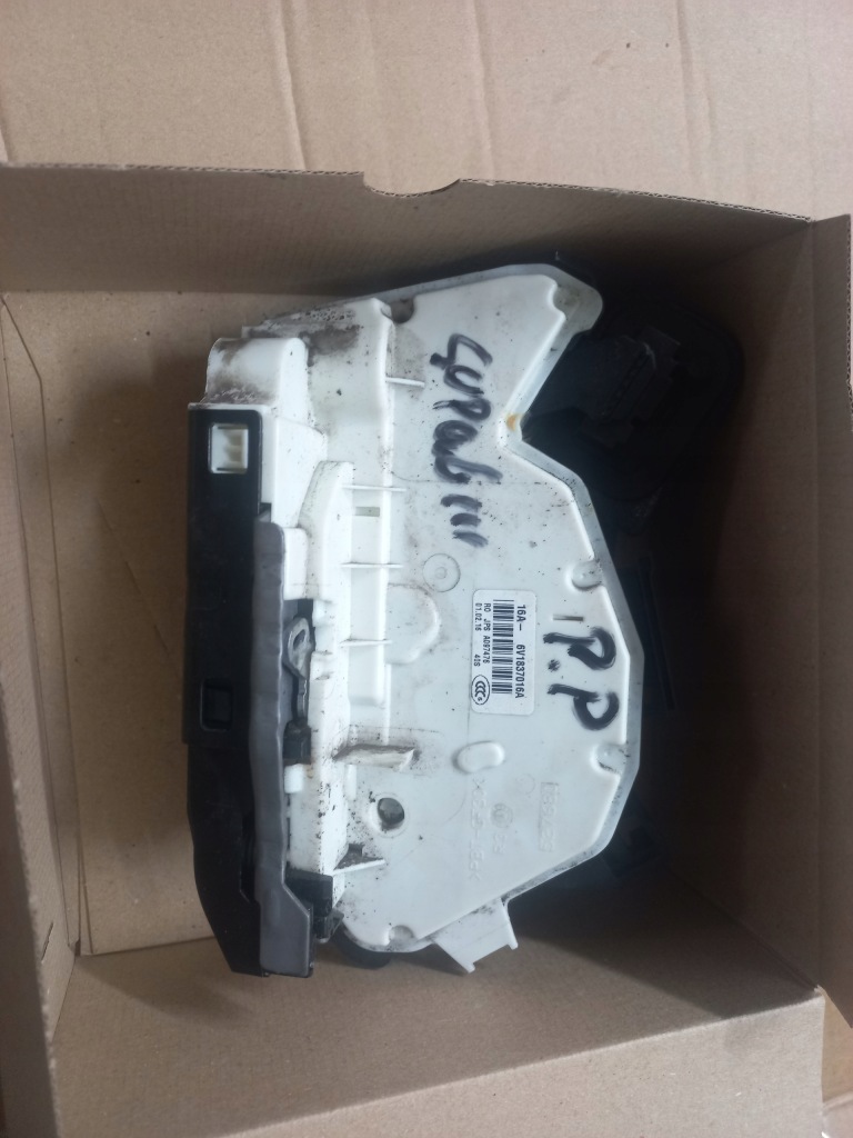 фото №1, Fabia iii замок дверь правый перед 6v1837016a