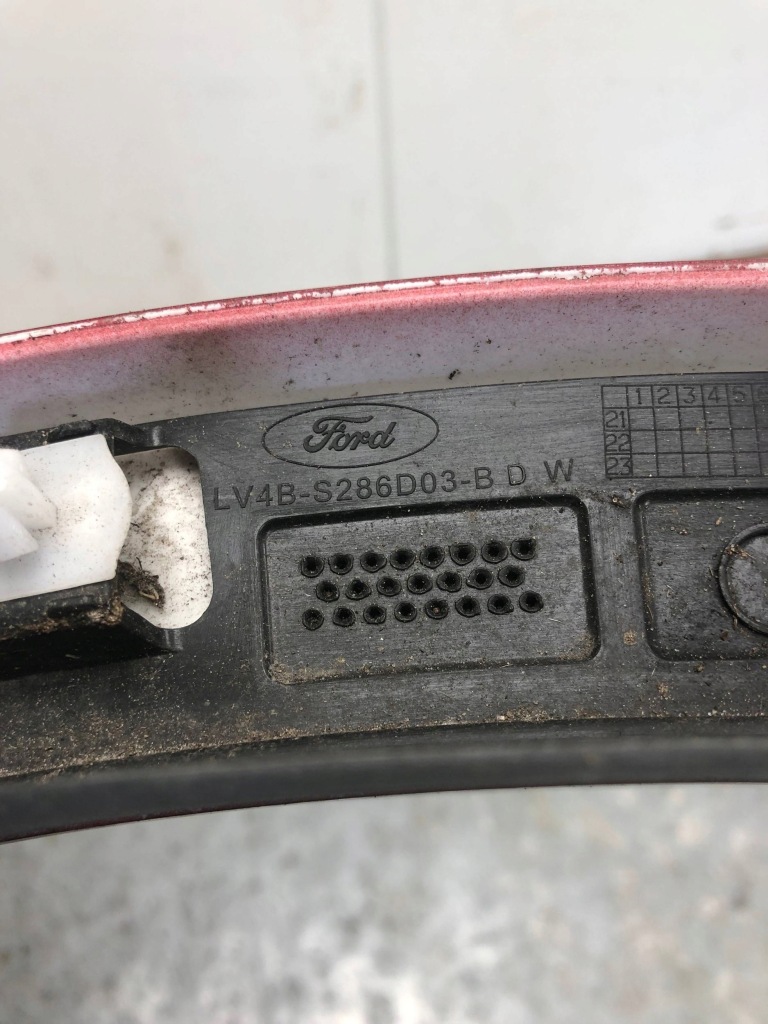 фото №6, Молдинг крила лівий задня ford kuga mk3 st lv4b-s286d03-bdw