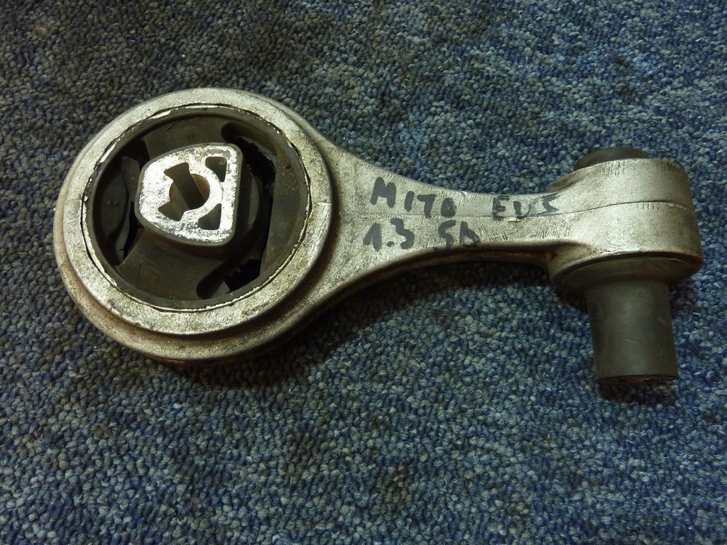 фото №1, Кронштейн подушка коробки alfa romeo mito 1.3 jtdm