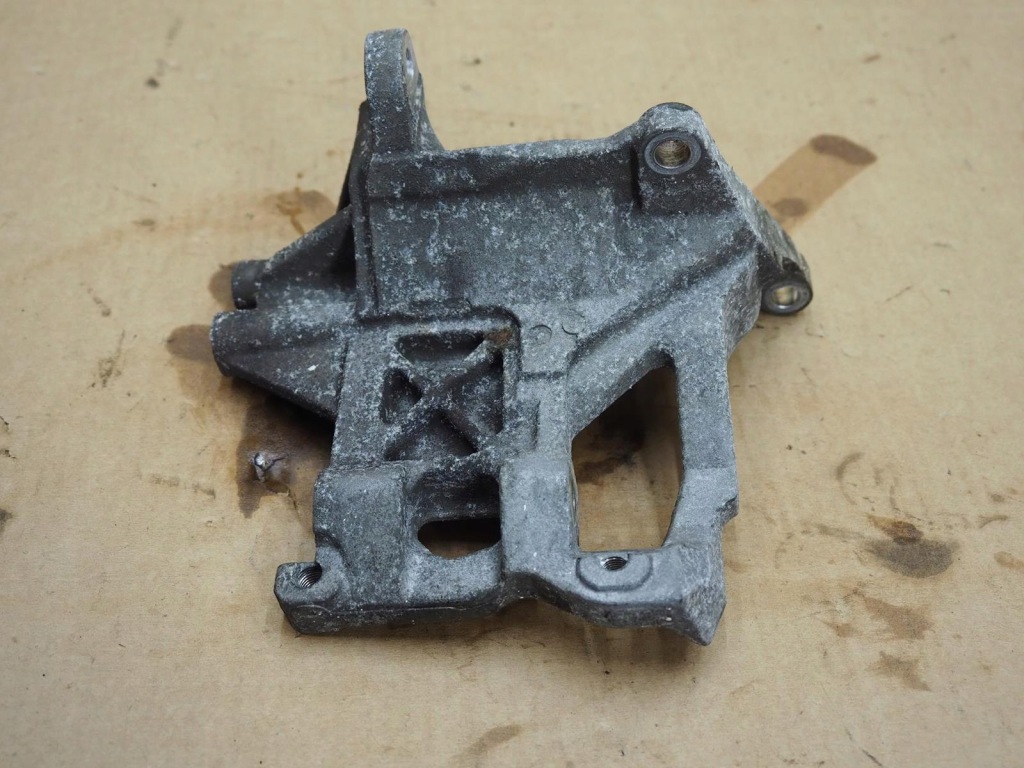 фото №1, Кронштейн насоса кондиционера subaru legacy iii 2.0 ej20