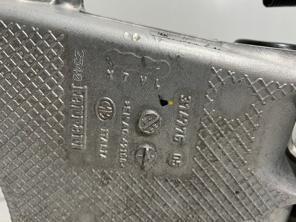 Ferrari 812 superfast поворотний кулак підвіска ліве задні 238468 в Україні