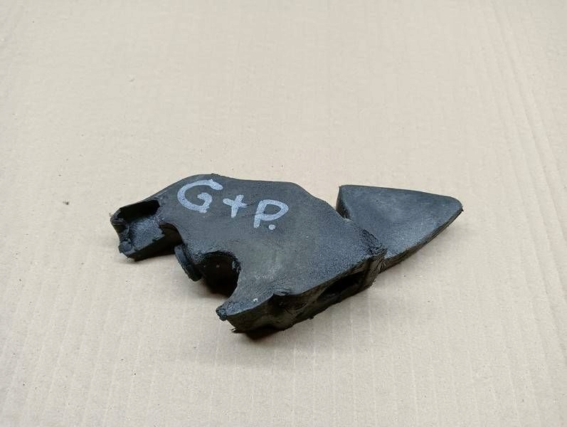 фото №1, Защита губка правая жабо 5m0823730a