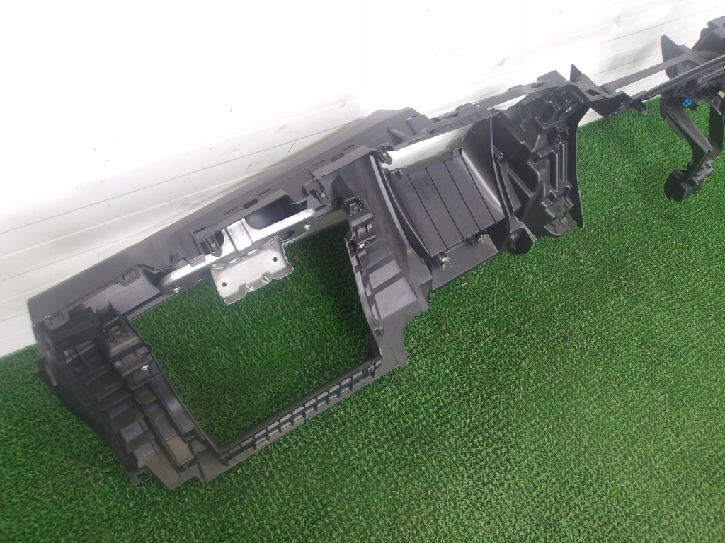 фото №7, Suzuki swift mk8 17-23 панель приладів приладова консоль нижня каркас europa оригінальний номер