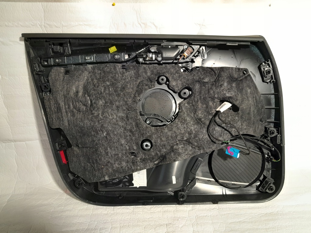 фото №7, Audi a3 s3 8v обшивка обивка дверь правый перед bang&olufsen белый nić