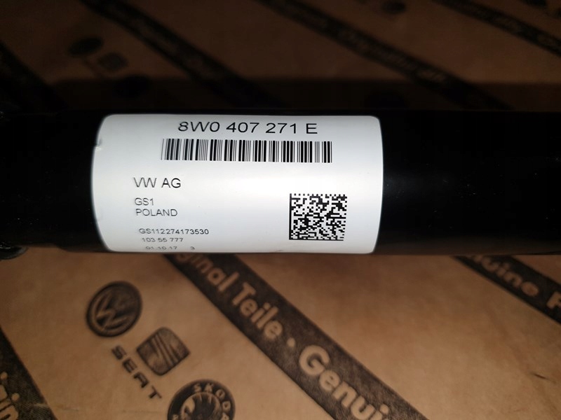 фото №1, Audi привідний вал 8w0407271e