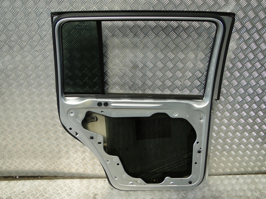 фото №13, Двері задня vw touran 1t 1t0 lift la7w