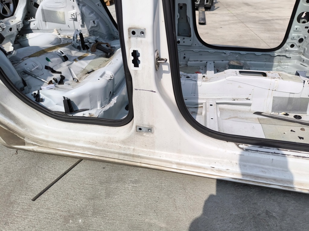 фото №5, Чверть поріг bok права сторона audi a1 8x 8x4 sportback 5-двері !!!