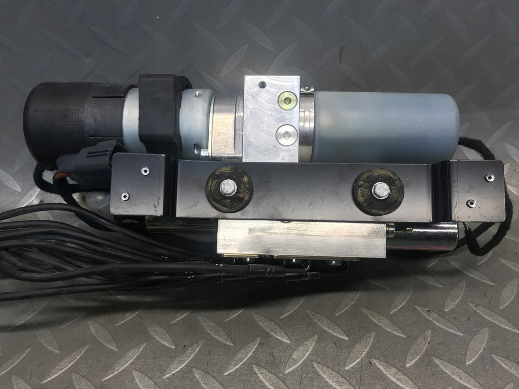 фото №5, Aston martin db9 volante cabrio насос дах