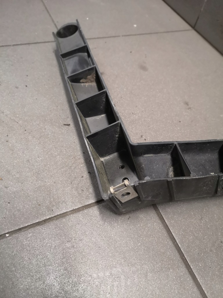 Направляющая бампера левый задняя vw touareg 7l6807861 Недорого