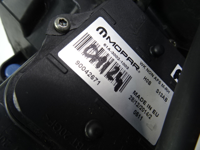 фото №13, Jeep grand cherokee wk2 лампа передняя правая europa