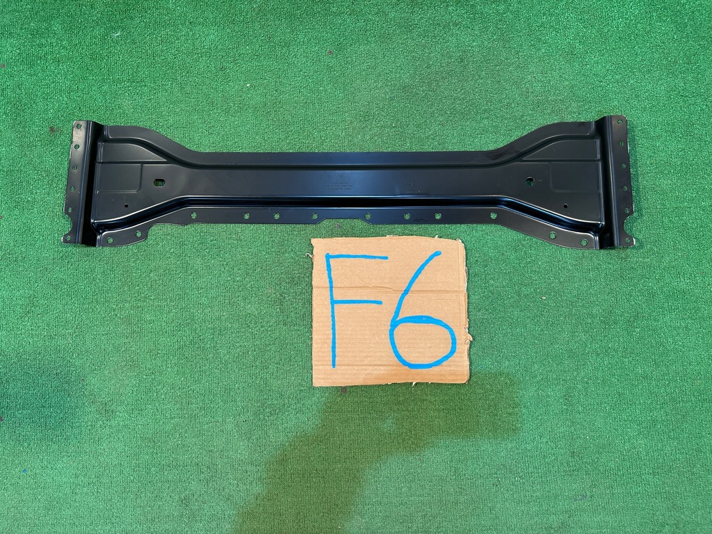 фото №13, Porsche taycan 9j1 балка поперечная ниша колеса запасного 9j1803349y