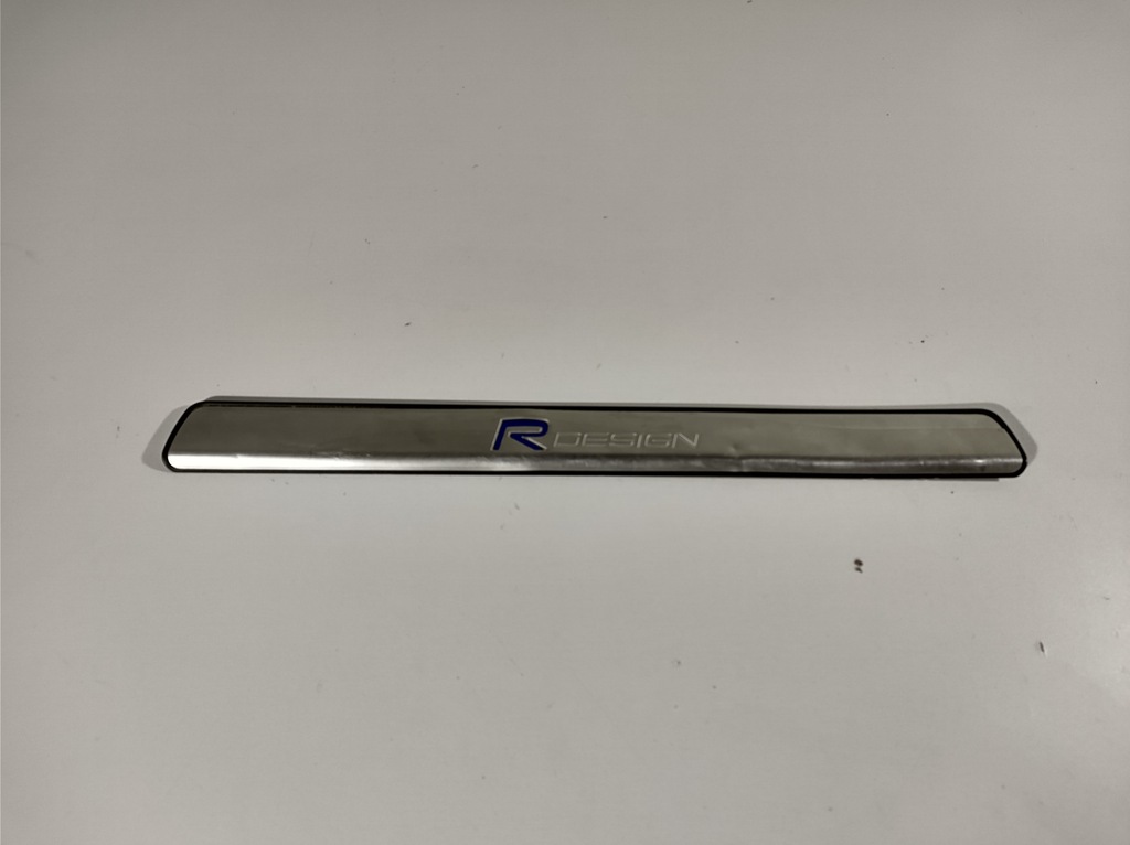 фото №1, Volvo s60 13- молдинг поріг перед 31391250