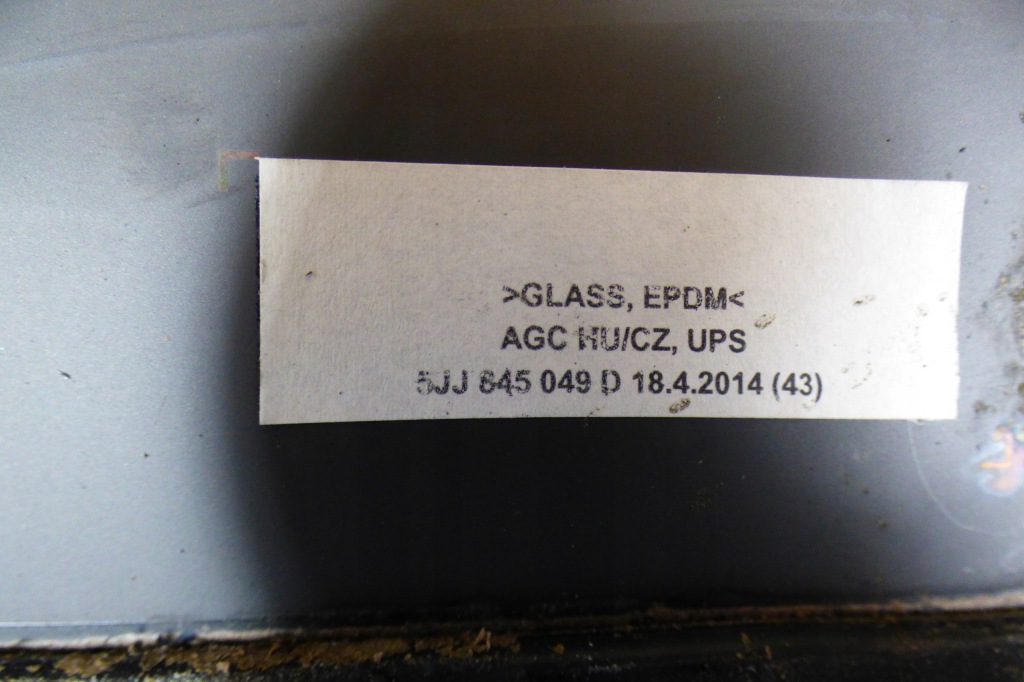Скло кришки багажника задній 5jj645049d skoda rapid spaceback 2014 рік Доставка