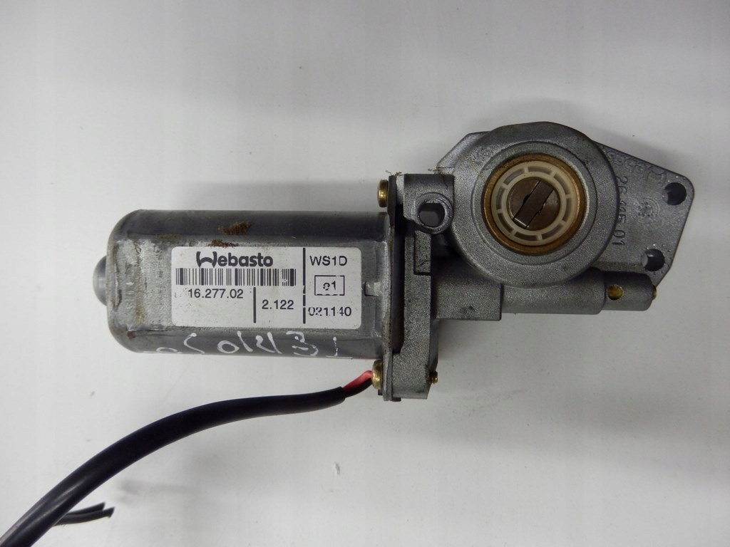 фото №1, Daihatsu terios 02 моторчик люк