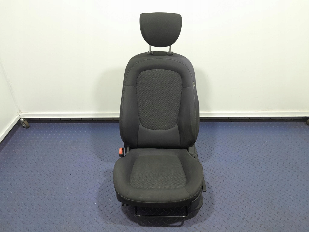 фото №1, Hyundai i20 i 3d сиденье водителя перед левый eu