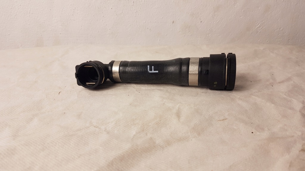 фото №2, Wąż шланг труба wody porsche taycan