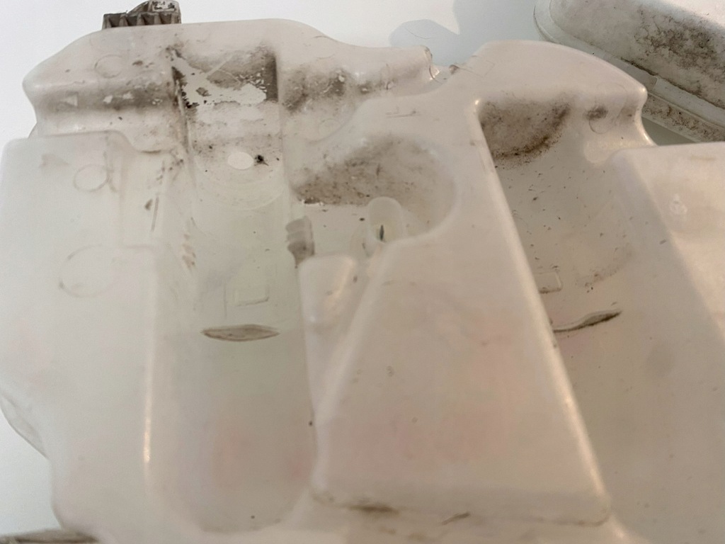 фото №6, Bmw g20 g21 g22 g23 g26 g28 i3 i4 m2 g87 g42 бак жидкость омывателя