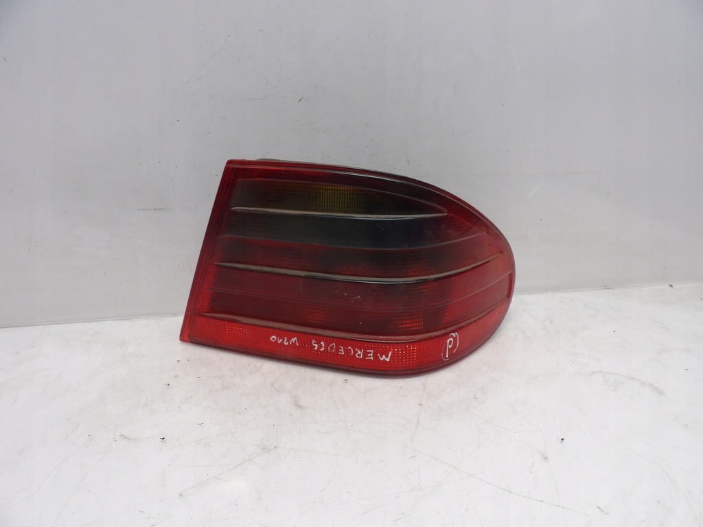 фото №1, Лампа права задня mercedes-benz w210