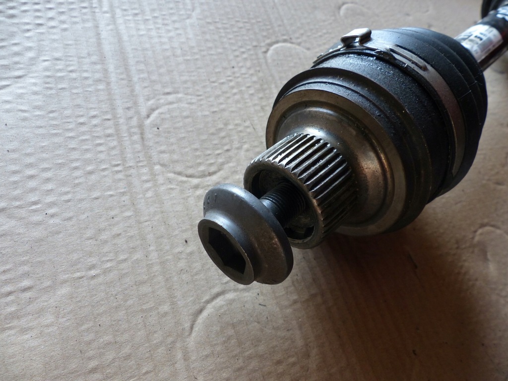 фото №4, Привідний вал ліва audi a4 b8 2.0 tdi