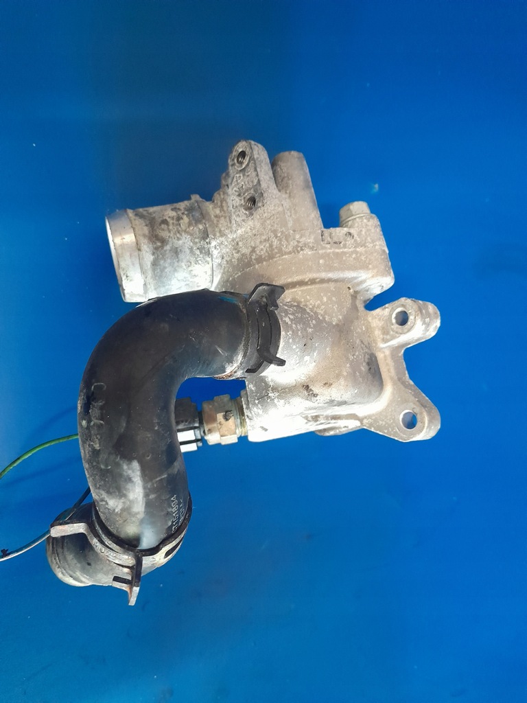 фото №1, Корпус термостата kia sportage iii 1.7 crdi d4fd
